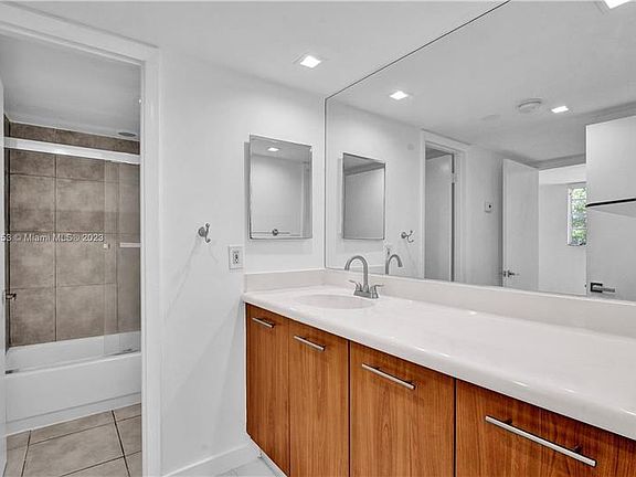 5th image of 750 NE 64th St APT B415