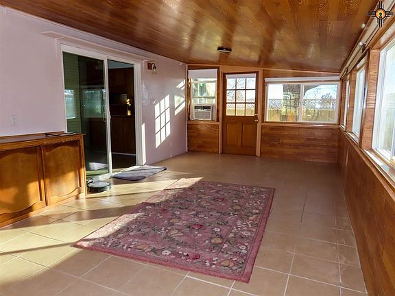 5th image of 937 Elm Dr