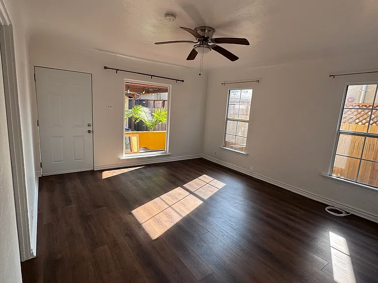 3349 Brayton Ave — Photo 5
