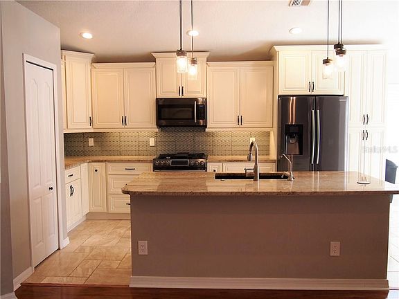 5th image of 11315 Cypress Reserve Dr