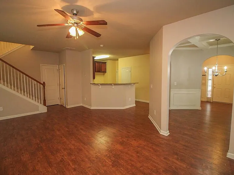 458 Lory Ln — Photo 16