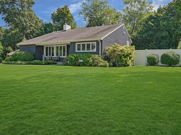 15 Old Town Lane, Huntington, NY 11743