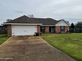 7261 Tumbleweed Dr, Byram, MS 39272
