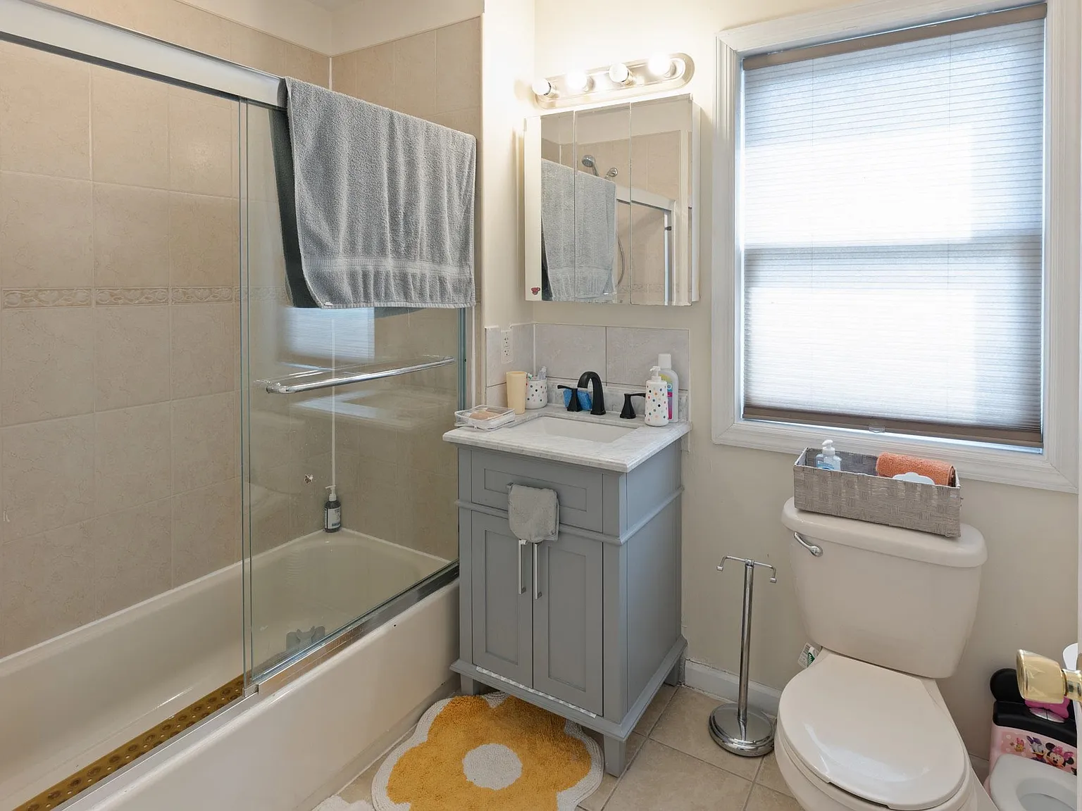 3 bed, 2.0 bath, $2,900 — Photo 3