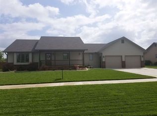 207 Unruh St, Moundridge, KS 67107