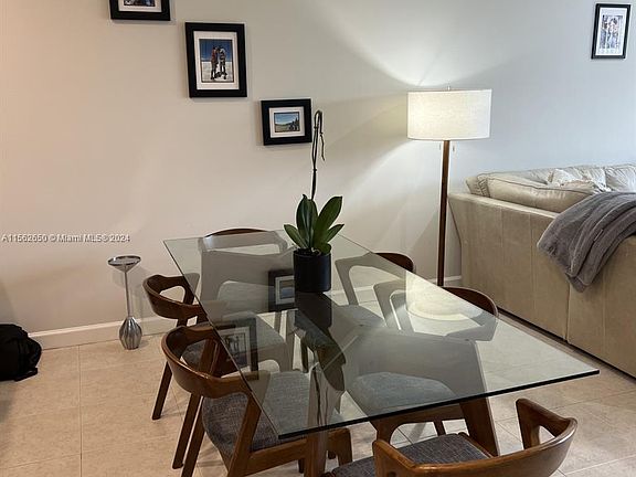 3rd image of 838 NE 14th Pl