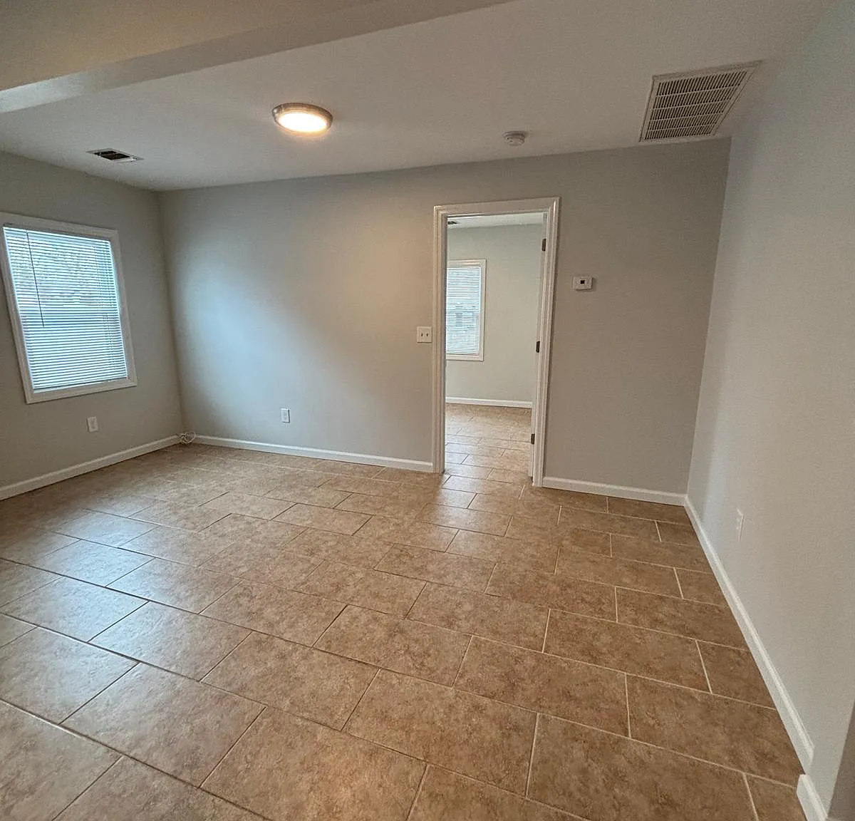 1 bed, 836 sqft, $2,440 — Photo 4