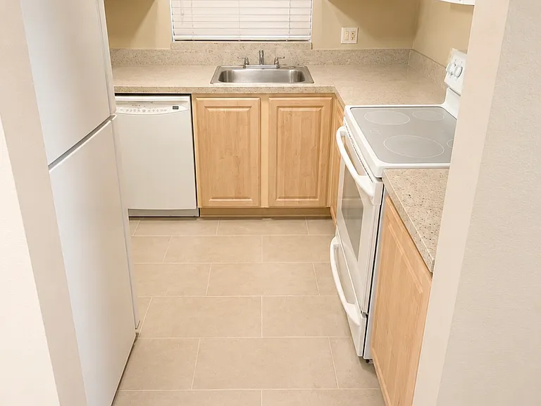 11103 NE 124th Ln #A104 — Photo 6