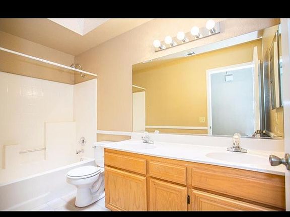 5th image of 15247 Flagstaff St