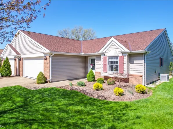 1010 Brittany Dr, Huron, OH 44839