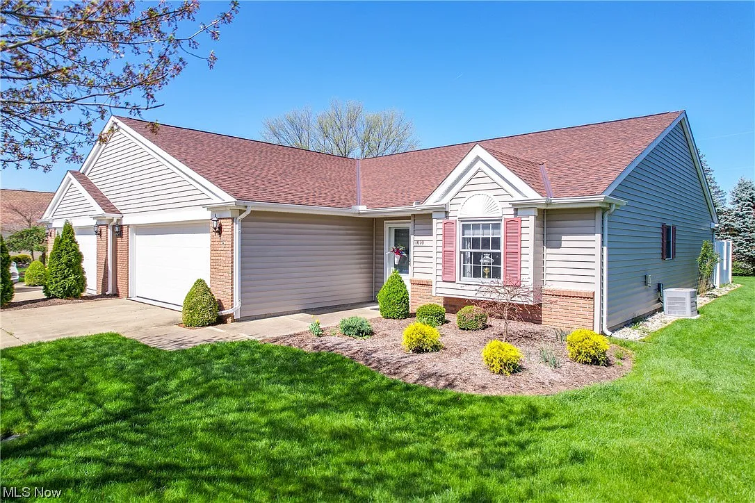 1010 Brittany Dr photo 1