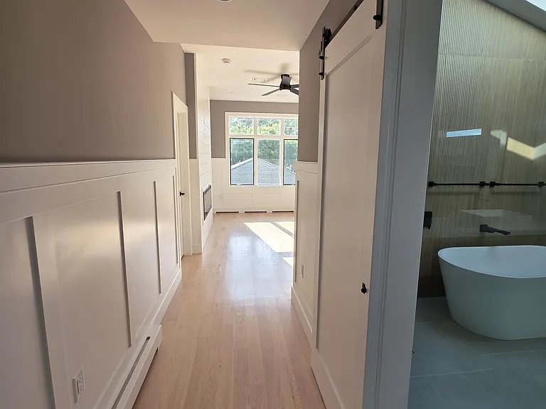 1047B Anderson Ave — Photo 14