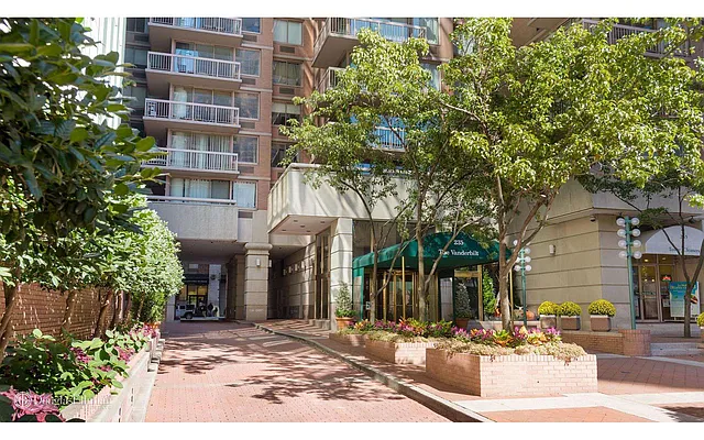 Rented by Douglas Elliman | media 33