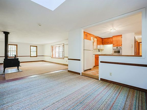 5th image of 288 Woodland Dr
