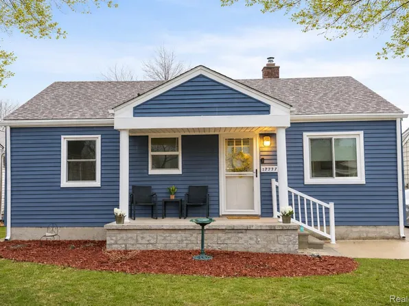 17777 Matthews St, Riverview, MI 48193