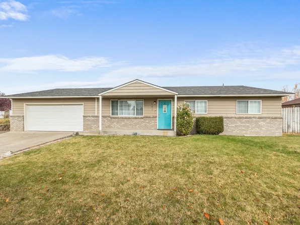 621 Westwind Dr, Zillah, WA 98953