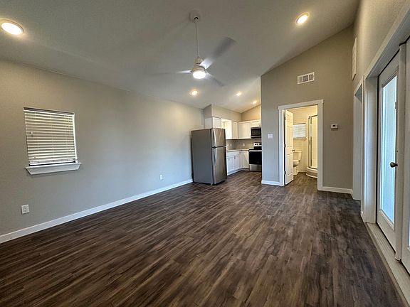 5th image of 2930 Skyline Dr