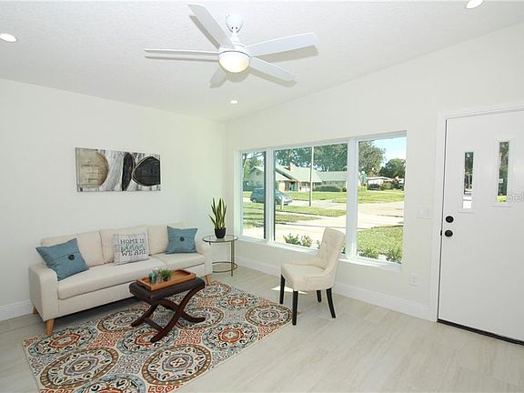 5th image of 2309 Elsinore Ave