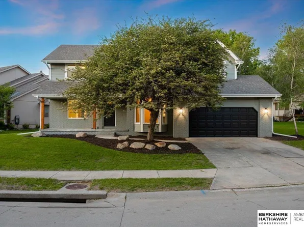 16324 Chicago Cir, Omaha, NE 68118