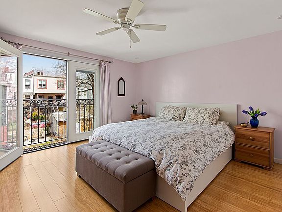 4th image of 205 34th St