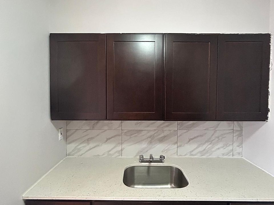 1st image of 71 Forest Hill Pkwy APT 3E
