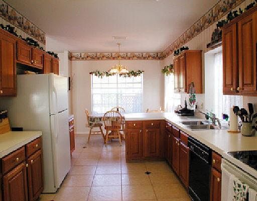 3rd image of 11739 MILLSWAY DR
