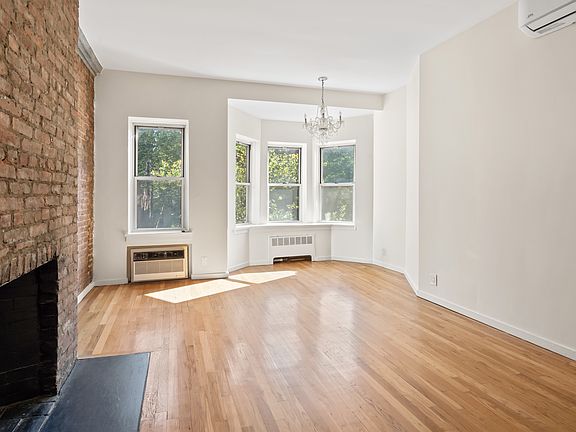 3rd image of 141 W 94th St #3F