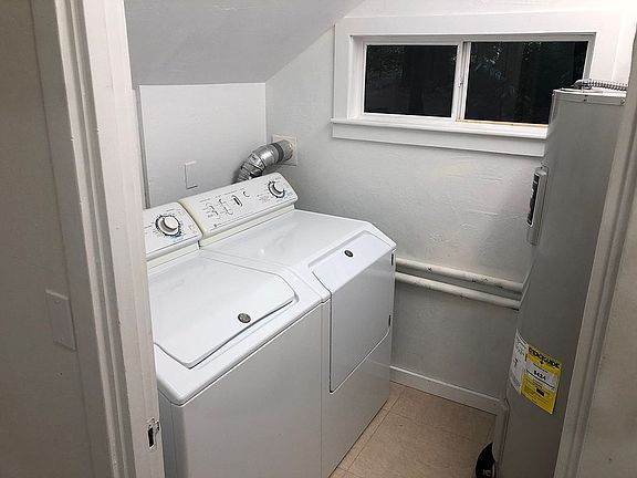 2nd image of 11650 Royal Ave NE