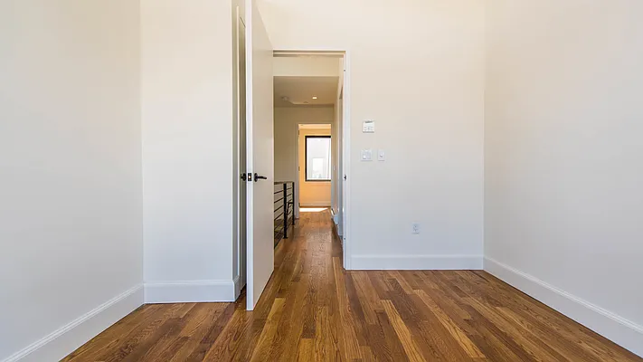 Rented by Nooklyn NYC LLC | media 58