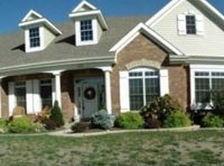 553 Lexington Landing Dr, Saint Charles, MO 63303