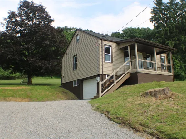 135 Truver Rd, Valencia, PA 16059