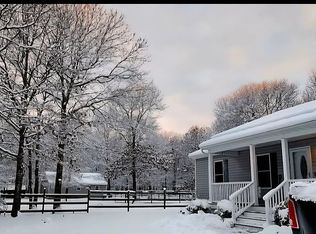 168 Brookfield Ave, Center Moriches, NY 11934