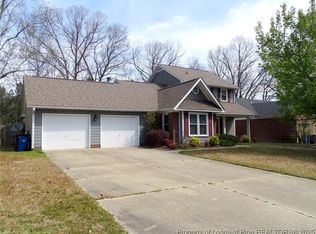 521 Old Farm Rd, Fayetteville, NC 28314