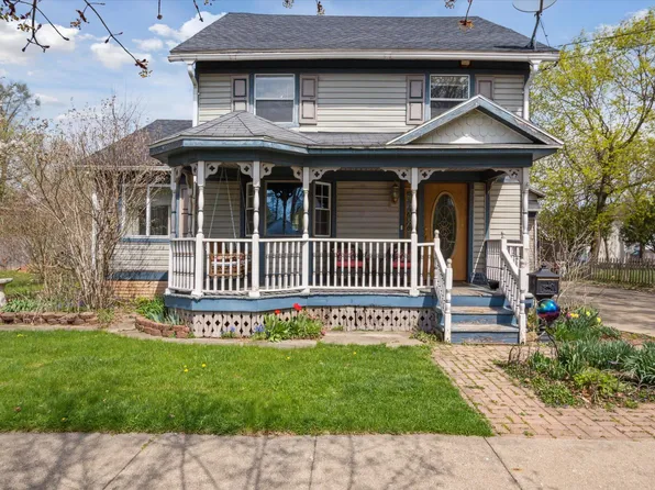 822 W Green St, Marshall, MI 49068