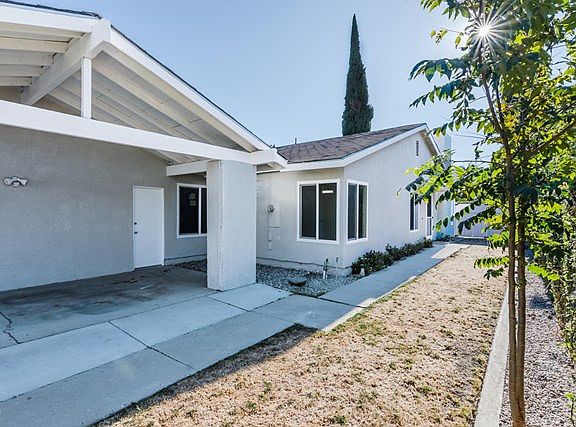 2nd image of 576 Salas St