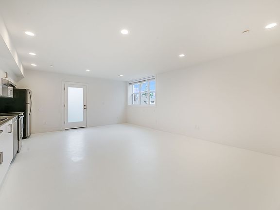 2nd image of 3902 S Ferdinand St #104