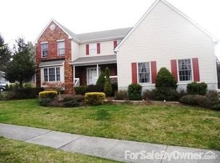 2 Hawthorn Dr, Succasunna, NJ 07876