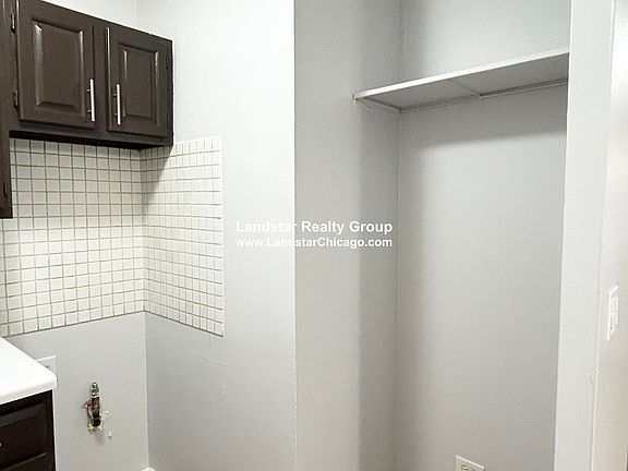 5th image of 4610 N Dover St APT 3D