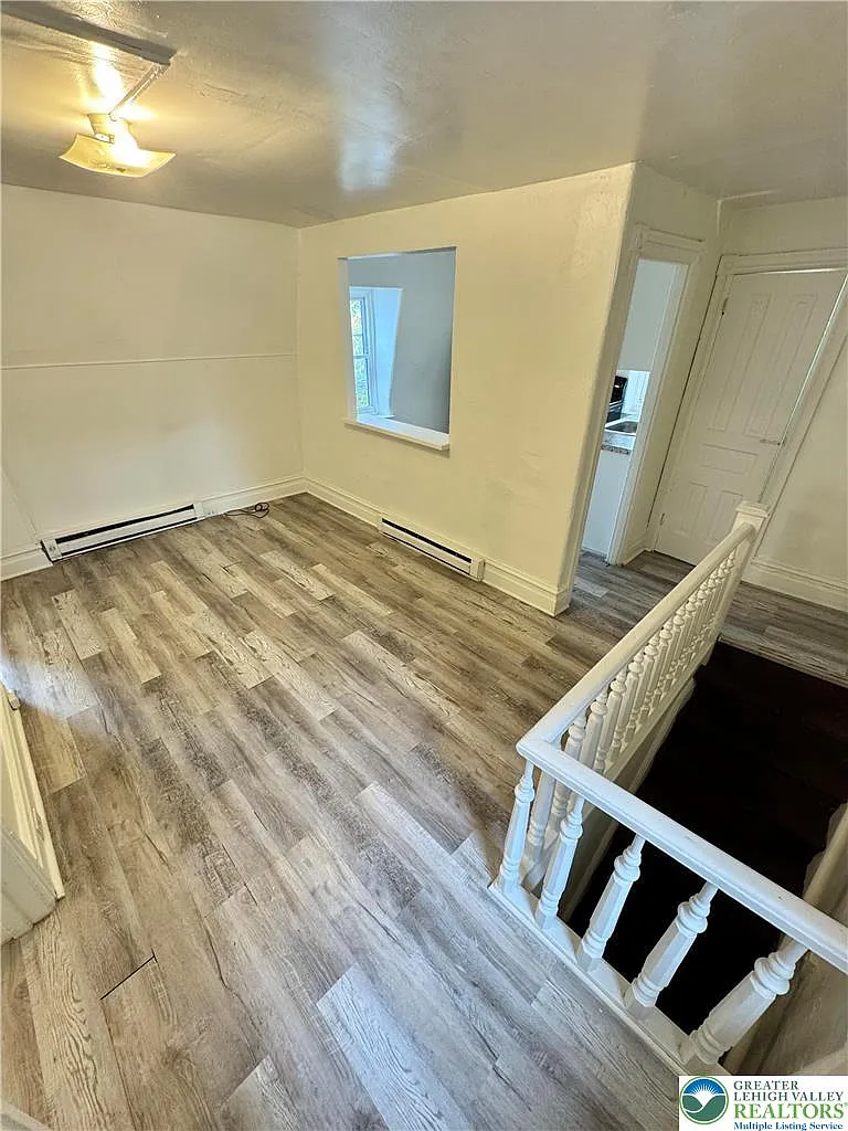 1 bed, 1.0 bath, 700 sqft, $1,095 — Photo 3