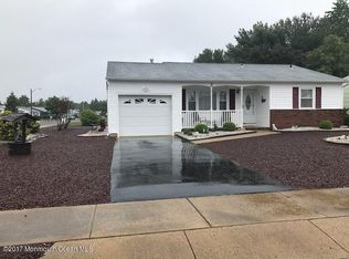 2 Coventry Rd, Toms River, NJ 08757