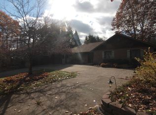 707 Dimmock Hill Rd, Binghamton, NY 13905