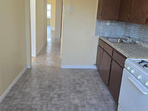 2nd image of 1460 Bryant Avenue