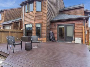 1710 Commodore Dr, Anchorage, AK 99507