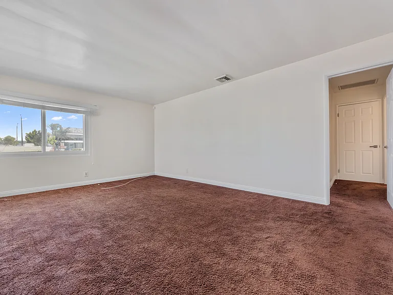 8612 S 12th Ave #3C — Photo 7