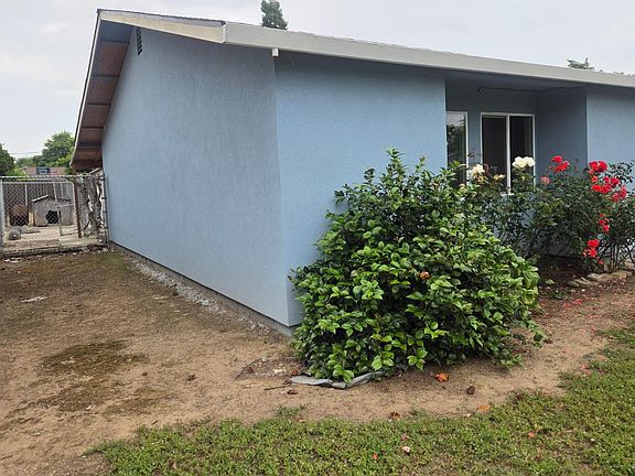 3rd image of 933 Meadowview Dr