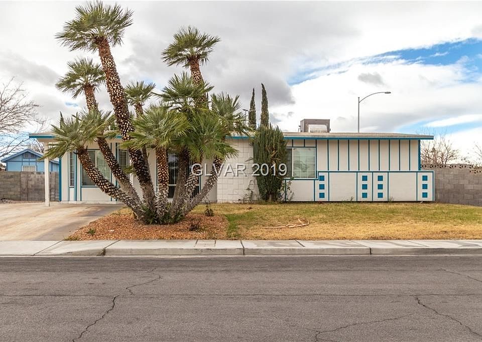 Conveniently located near shops and major roads ...Corner lot with RV parking...