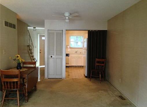 3rd image of 8334 Woodward St