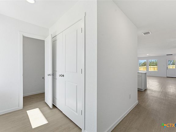 2nd image of 3860 Northaven Trl