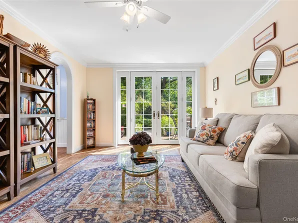 2 Brooklands #GD, Bronxville, NY 10708