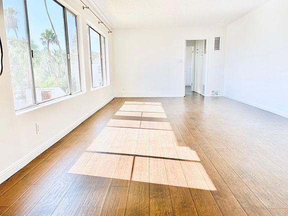Extra Large Living Room